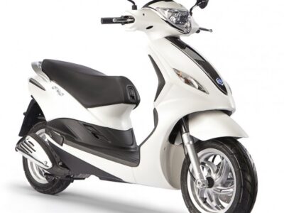 Piaggio_Fly_125_scooter_rental